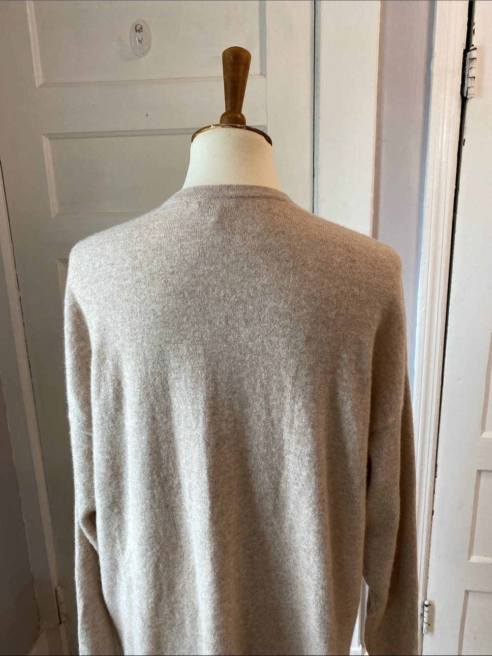 Garnet Hill Long Cashmere Pocket Cream Cardigan, Size L - Picture 7 of 15
